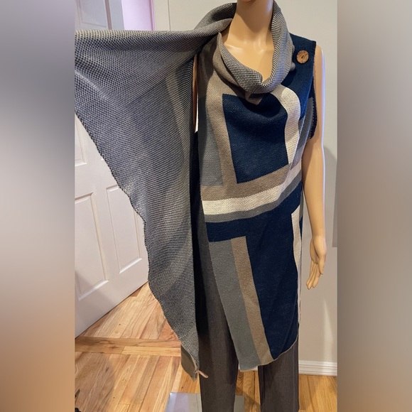 Striped Vest Sweater with Cowl Neck and 2 Buttons. - Picture 3 of 5